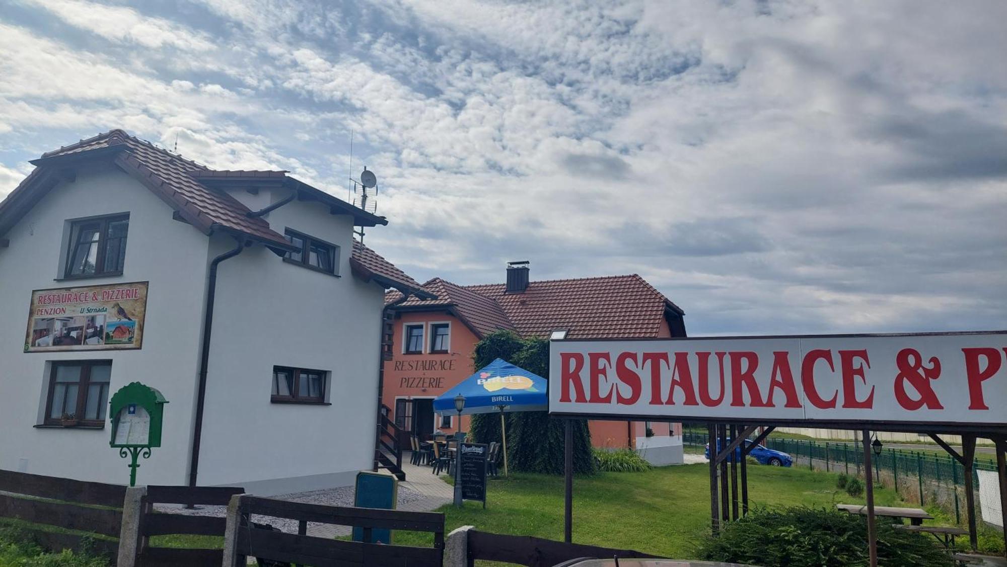 Penzion A Restaurace U Strnada Klatovy Dış mekan fotoğraf