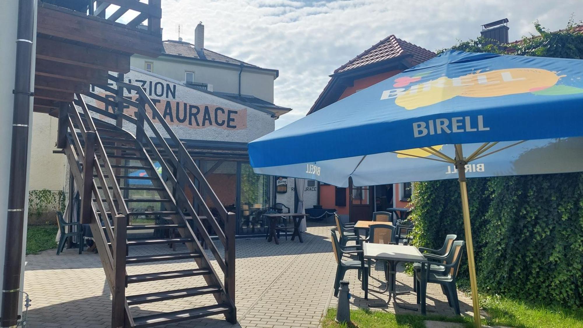Penzion A Restaurace U Strnada Klatovy Dış mekan fotoğraf