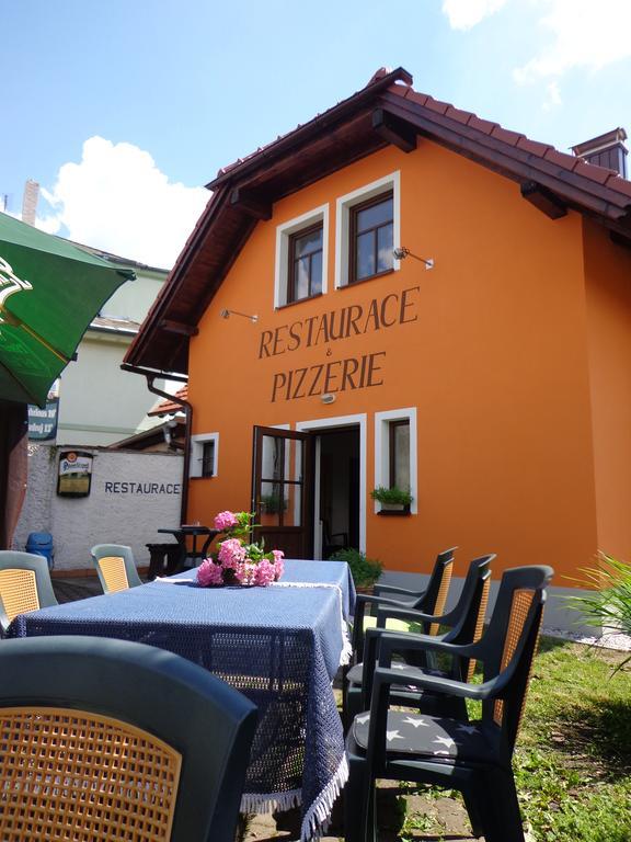 Penzion A Restaurace U Strnada Klatovy Dış mekan fotoğraf
